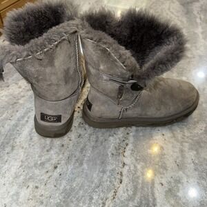 Uggs Women's 8 Bailey Button Gray F19014L Faux Fur Ankle Boots Winter Casual